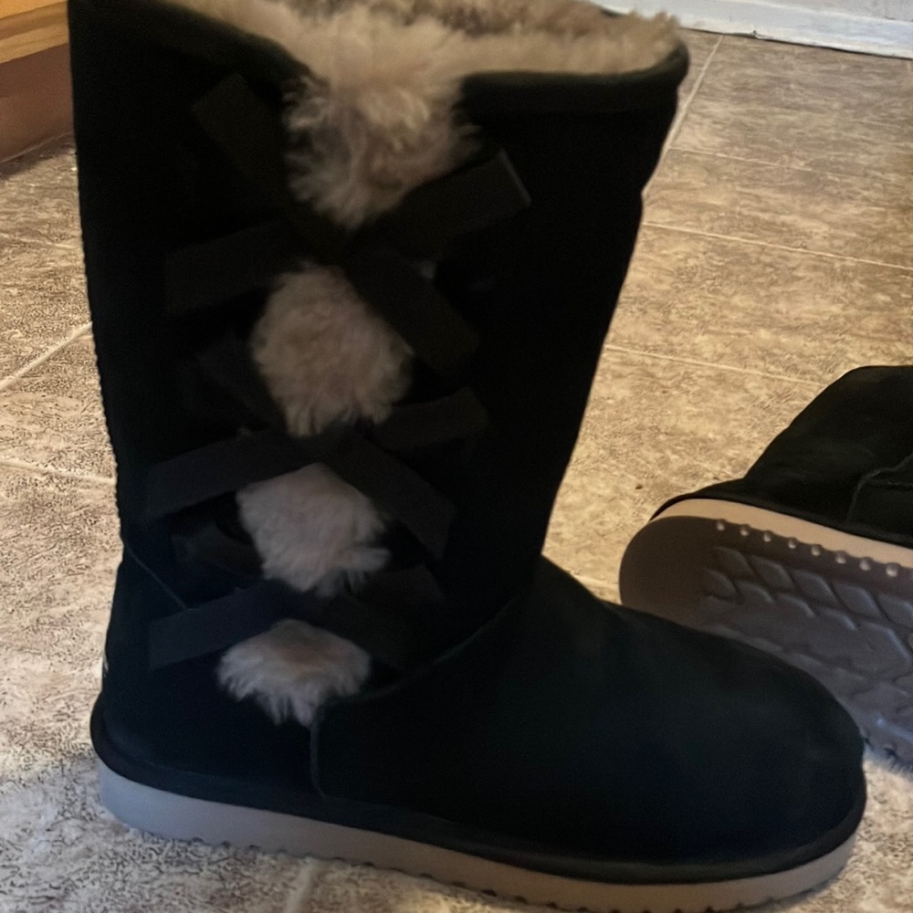 Kookaburra by Ugg